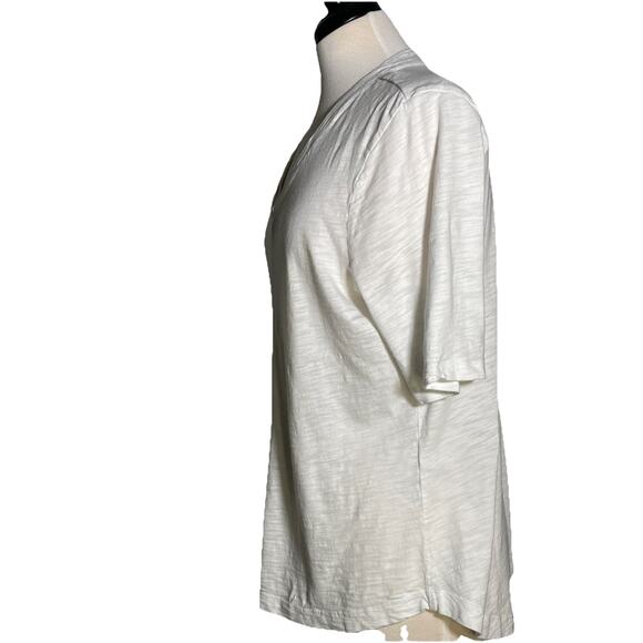 Chicos Ladies Size 2/L Top White V-neck - Picture 3 of 5